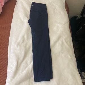 Lululemon navy leggings with pockets